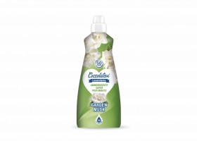 COCCOLATEVI AMMORBIDENTE SUPER PROFUMANTE GARDEN MUSK - Avivážní prostředek 1250 ml